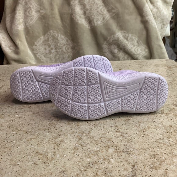 NWOT Avia Avi-Kismet Sneakers in Pastel Lilac & White Size 1 - Picture 5 of 5